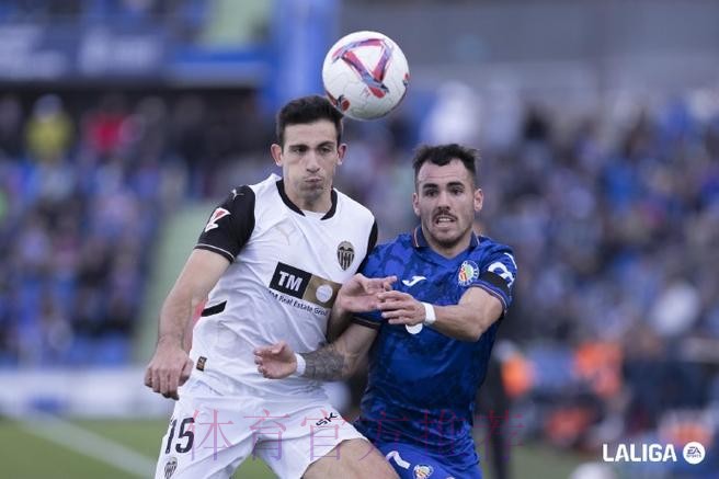 马卡:安帅次回合将踢442 卡马文加踢中场 马卡:安帅次回合将踢442 卡马文加踢中场